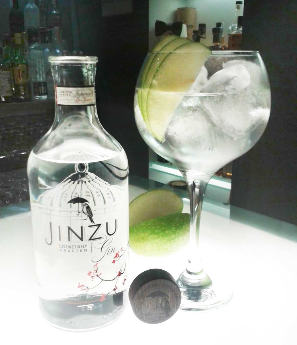 la_sastreria_elda_alicante_local_especializado_en_gin_tonics_Jinzu